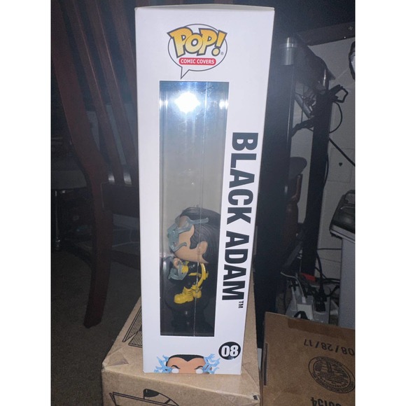 Funko Pop! Black Adam (Glow In The Dark) - Picture 5 of 9